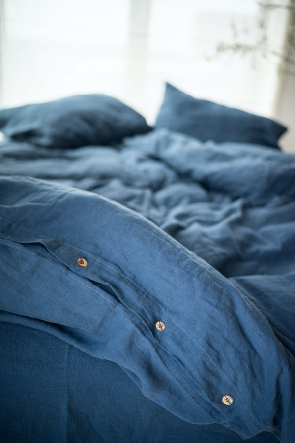 Eco Frienly Linen Bedset Basic Duvet Cover Coconut Buttons Basic Pillowcase Dark Blue